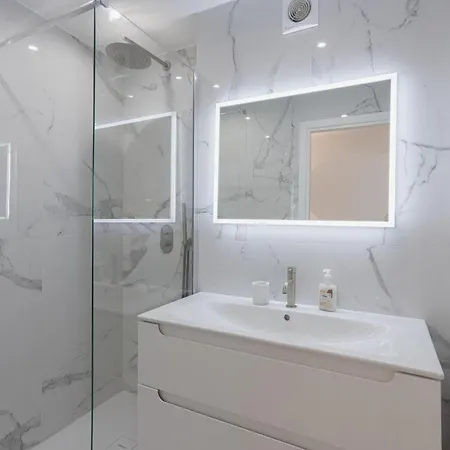 7 Pradignac By Halldis *