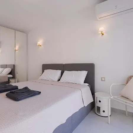 7 Pradignac By Halldis Apartament