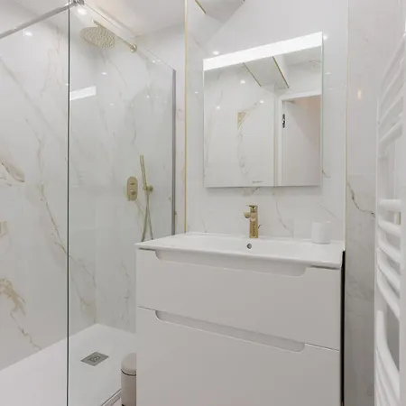 7 Pradignac By Halldis Apartament